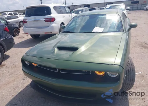 2022 Dodge Challenger Gt z USA, uszkodzony, nr VIN 2C3CDZJGXNH237751